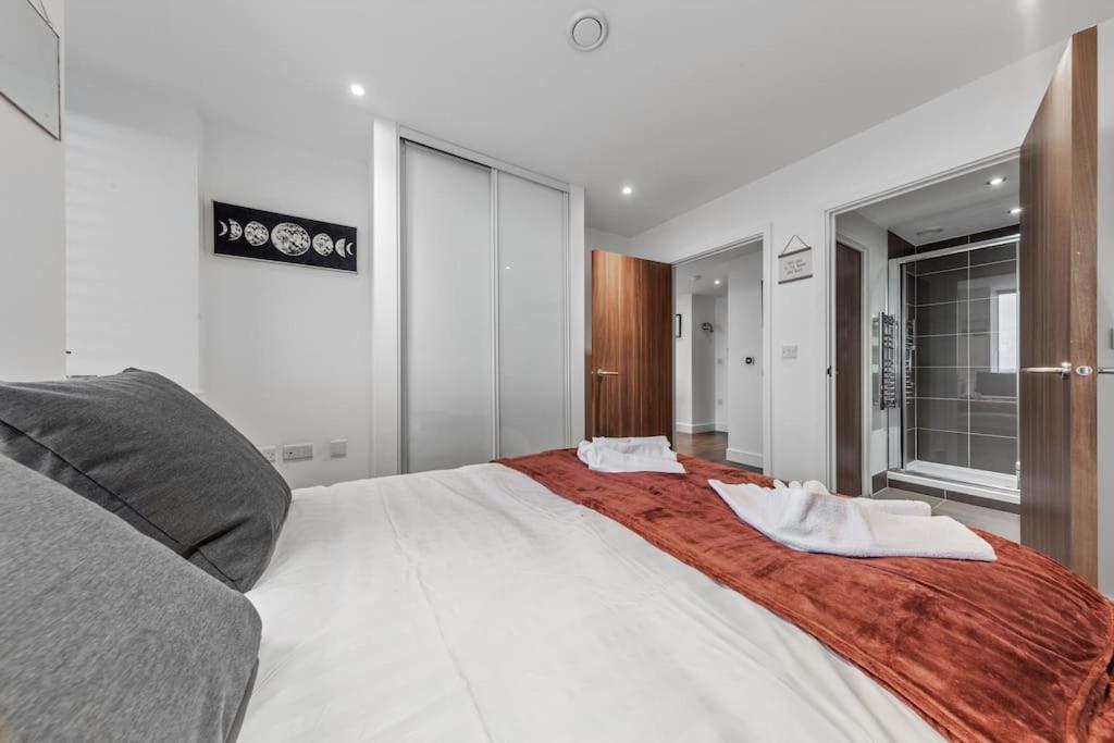 Amazing Britania 1 Bedroom Flat In London Bp40 Екстер'єр фото