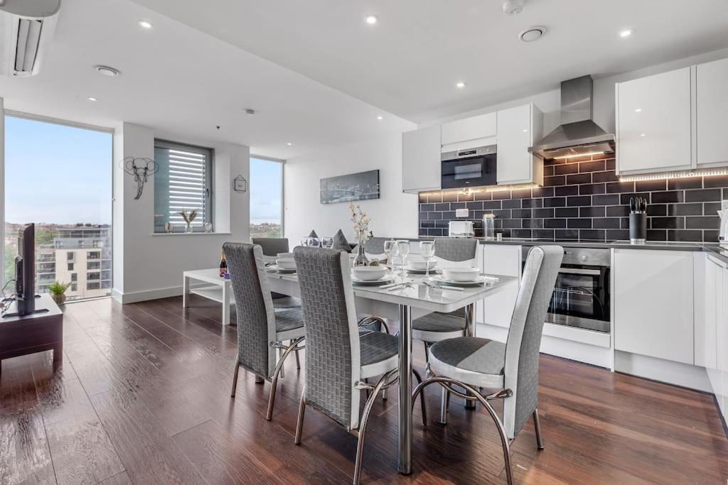 Amazing Britania 1 Bedroom Flat In London Bp40 Екстер'єр фото