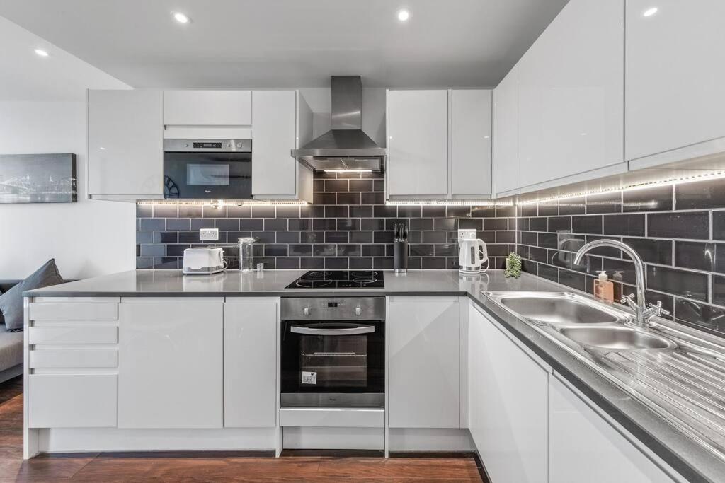Amazing Britania 1 Bedroom Flat In London Bp40 Екстер'єр фото