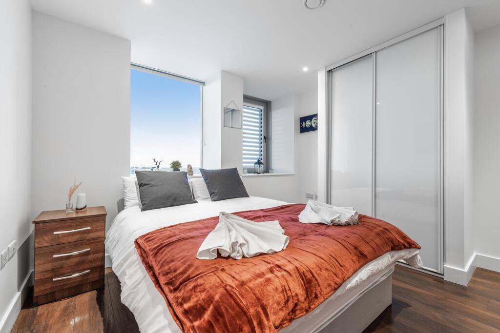 Amazing Britania 1 Bedroom Flat In London Bp40 Екстер'єр фото